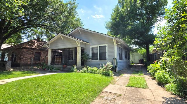 903 Cameron Avenue, Dallas, TX 75223