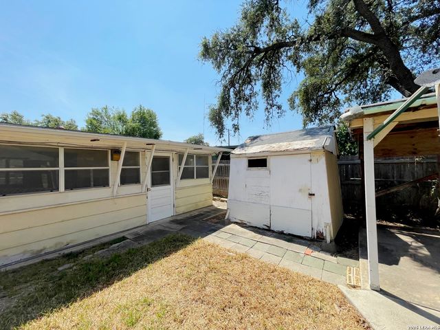 463 Wayside Dr, San Antonio, TX 78213
