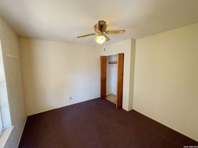 463 Wayside Dr, San Antonio, TX 78213