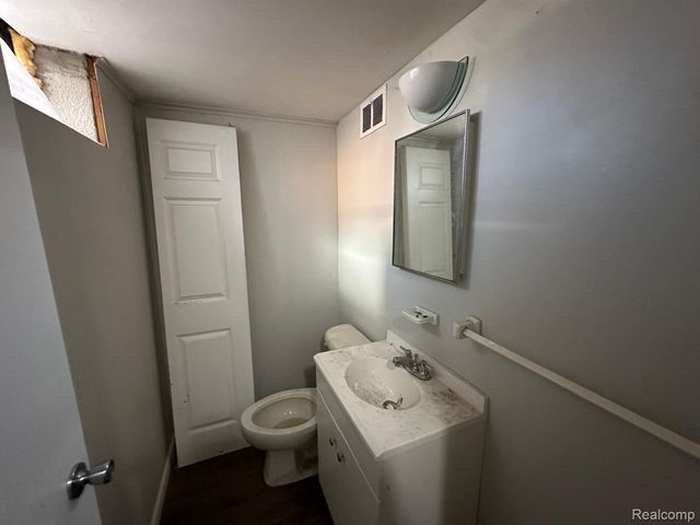 30026 Bock Street, Garden City, MI 48135