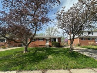 30026 Bock Street, Garden City, MI 48135