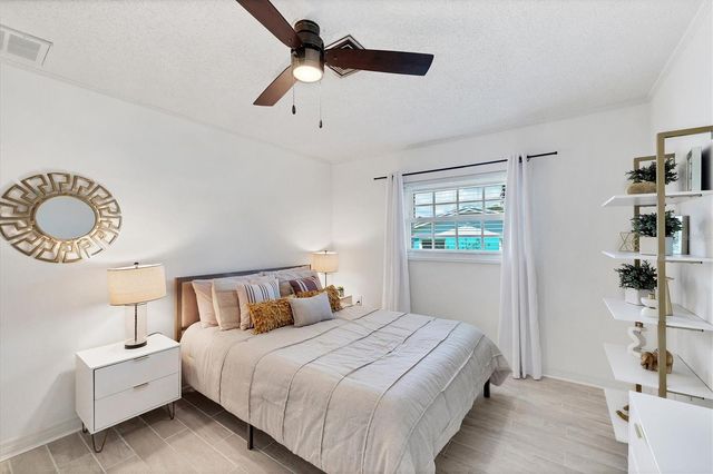 879 E 2ND STREET, Englewood, FL 34223