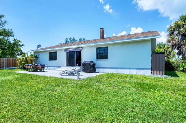 879 E 2ND STREET, Englewood, FL 34223