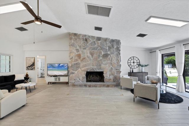 879 E 2ND STREET, Englewood, FL 34223