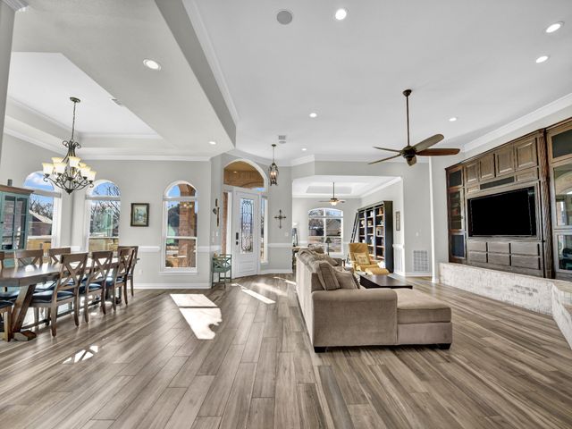 6000 Justine Court, Granbury, TX 76049