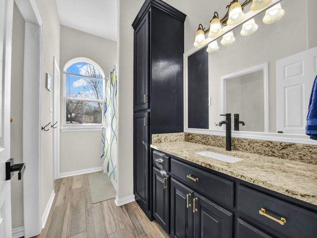 6000 Justine Court, Granbury, TX 76049