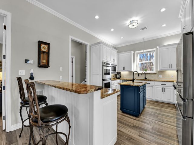 6000 Justine Court, Granbury, TX 76049