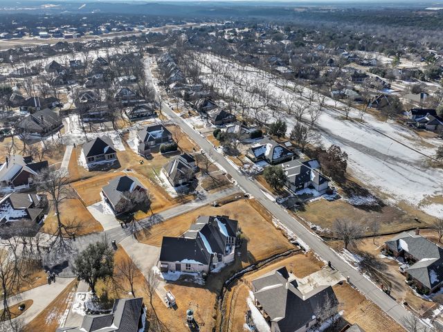 6000 Justine Court, Granbury, TX 76049