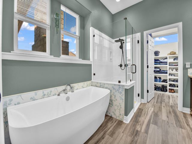 6000 Justine Court, Granbury, TX 76049