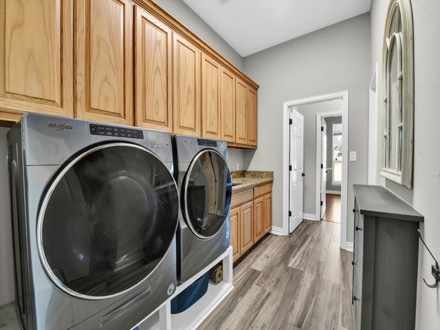 6000 Justine Court, Granbury, TX 76049