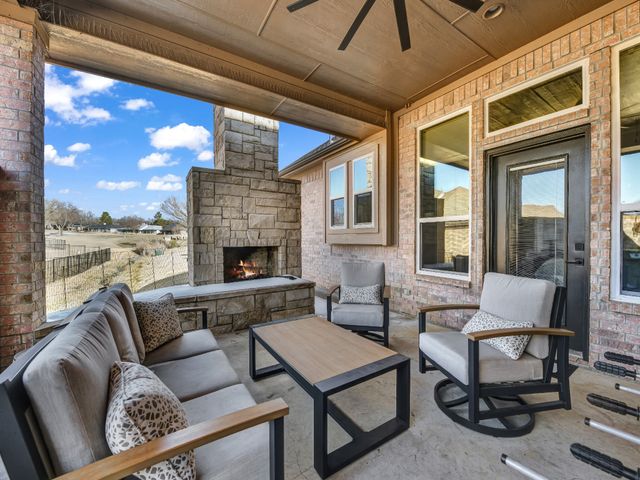 6000 Justine Court, Granbury, TX 76049