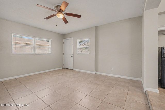 8509 LAURENS Road, Jacksonville, FL 32208