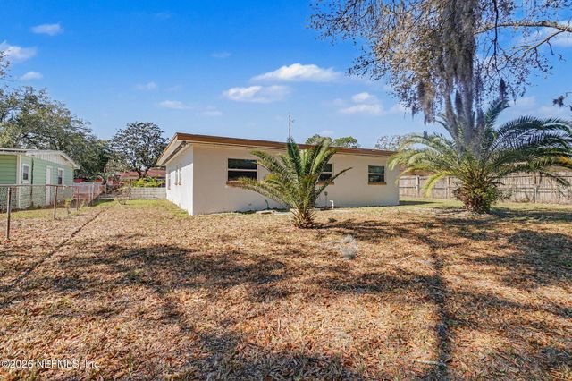 8509 LAURENS Road, Jacksonville, FL 32208