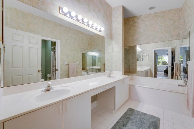 5648 American Circle, Delray Beach, FL 33484