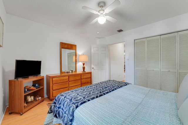 5648 American Circle, Delray Beach, FL 33484