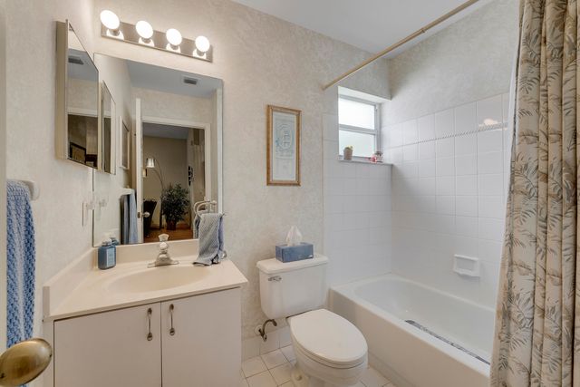 5648 American Circle, Delray Beach, FL 33484