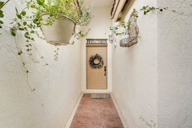 5648 American Circle, Delray Beach, FL 33484