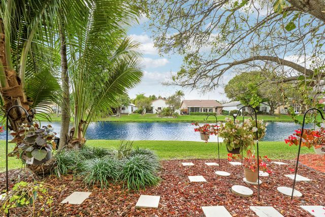 5648 American Circle, Delray Beach, FL 33484