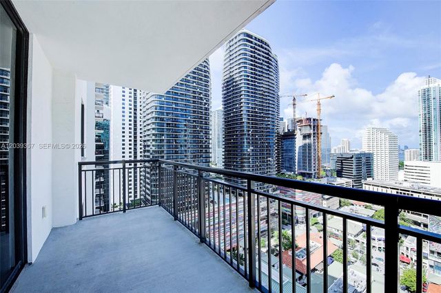 999 SW 1st Ave 2402, Miami, FL 33130