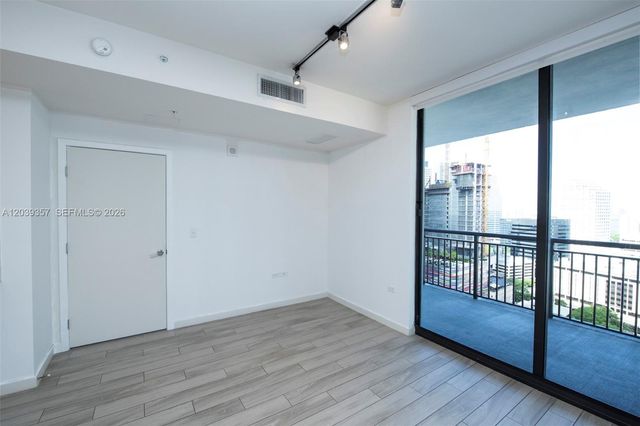 999 SW 1st Ave 2402, Miami, FL 33130
