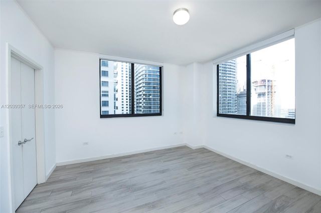 999 SW 1st Ave 2402, Miami, FL 33130