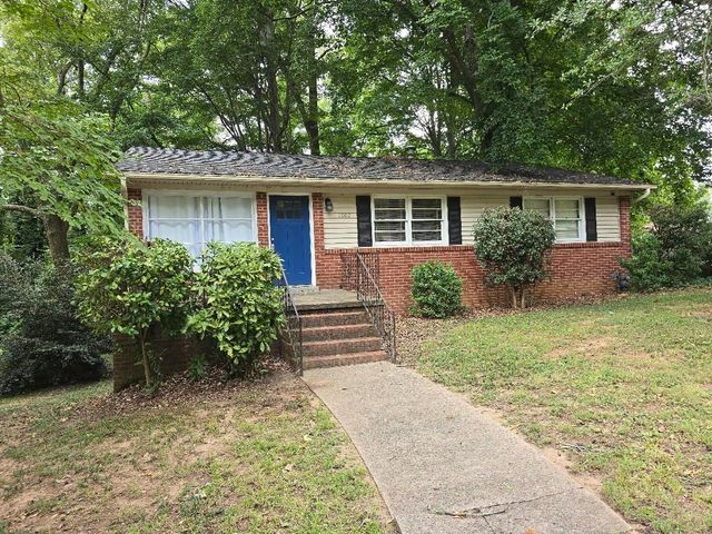 1002 Briarwood, Gaffney, SC 29340