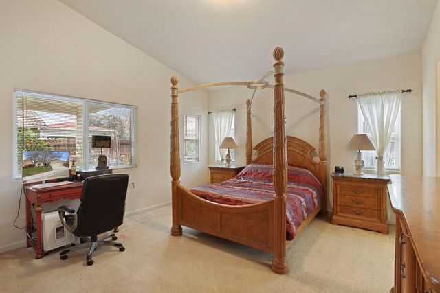 759 Santa Ana Ct, Los Banos, CA 93635