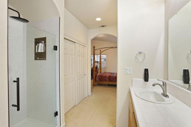 759 Santa Ana Ct, Los Banos, CA 93635