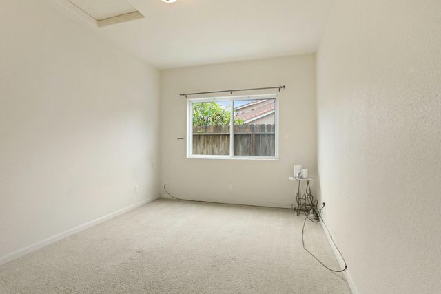 759 Santa Ana Ct, Los Banos, CA 93635