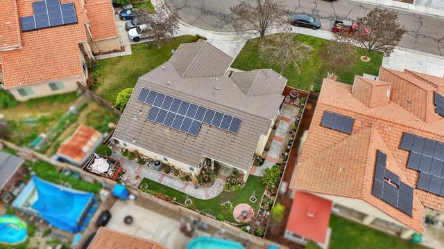 759 Santa Ana Ct, Los Banos, CA 93635