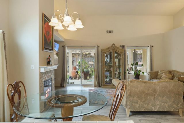 759 Santa Ana Ct, Los Banos, CA 93635