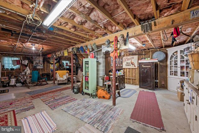 15 LOCUST DR, Jim Thorpe, PA 18229