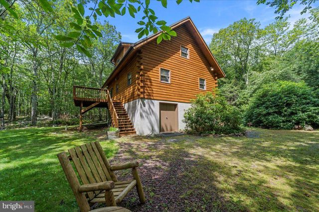 15 LOCUST DR, Jim Thorpe, PA 18229