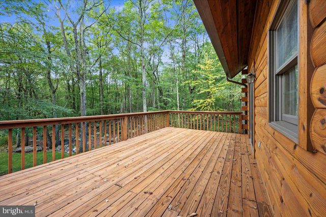15 LOCUST DR, Jim Thorpe, PA 18229