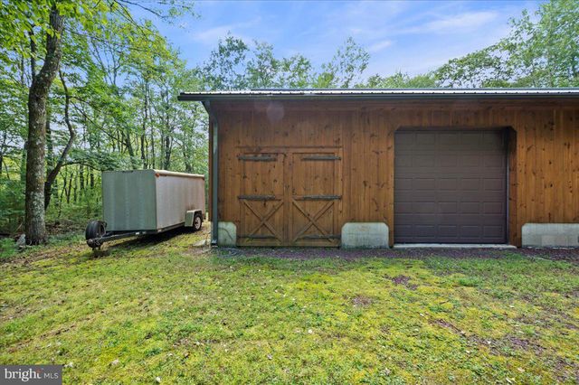 15 LOCUST DR, Jim Thorpe, PA 18229