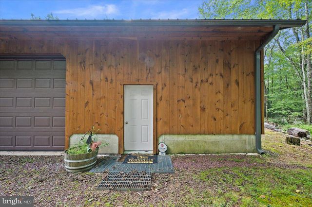 15 LOCUST DR, Jim Thorpe, PA 18229
