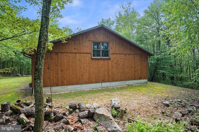 15 LOCUST DR, Jim Thorpe, PA 18229
