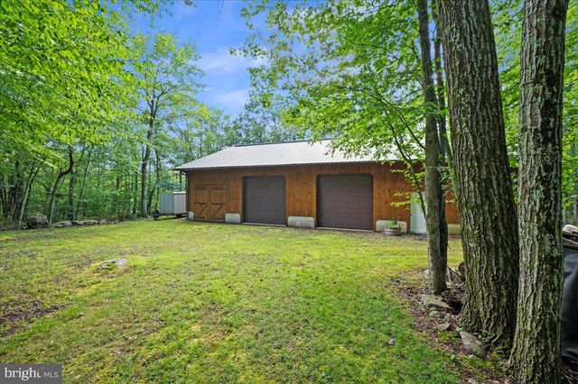 15 LOCUST DR, Jim Thorpe, PA 18229