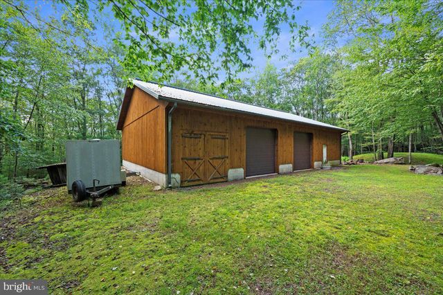 15 LOCUST DR, Jim Thorpe, PA 18229