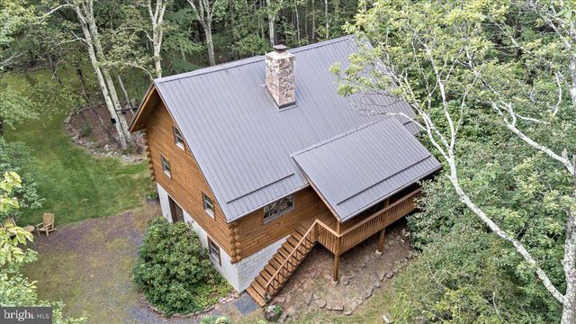 15 LOCUST DR, Jim Thorpe, PA 18229