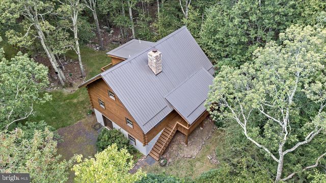 15 LOCUST DR, Jim Thorpe, PA 18229