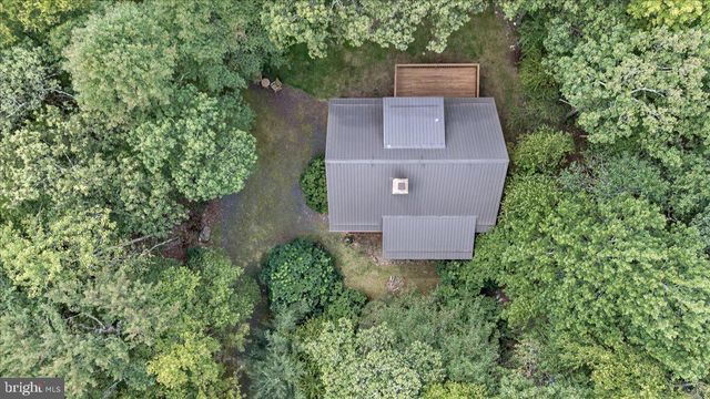 15 LOCUST DR, Jim Thorpe, PA 18229