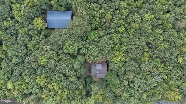 15 LOCUST DR, Jim Thorpe, PA 18229