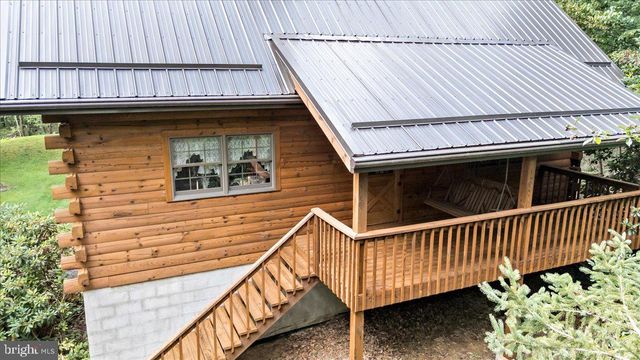 15 LOCUST DR, Jim Thorpe, PA 18229