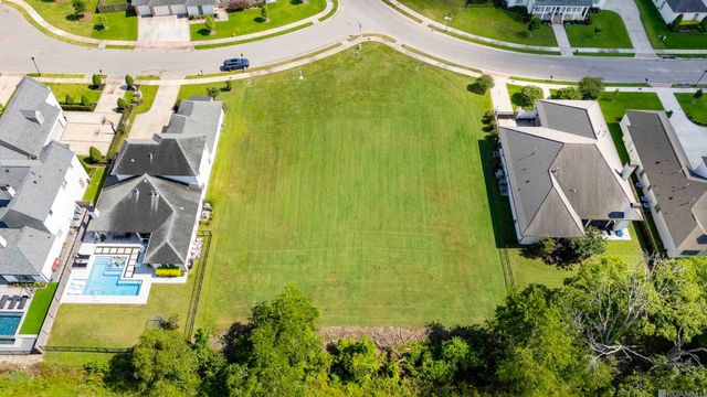 2044 Tiger Crossing Dr, Baton Rouge, LA 70810