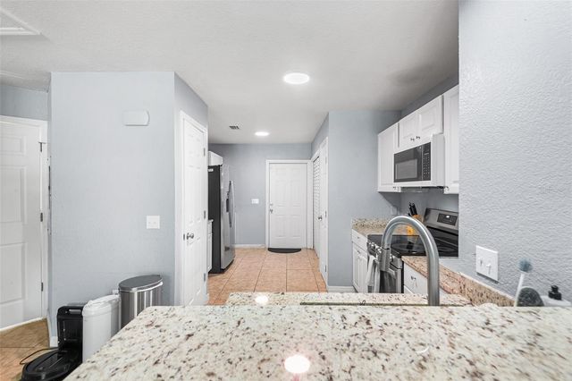 608 PINEVILLE LANE, Lakeland, FL 33810