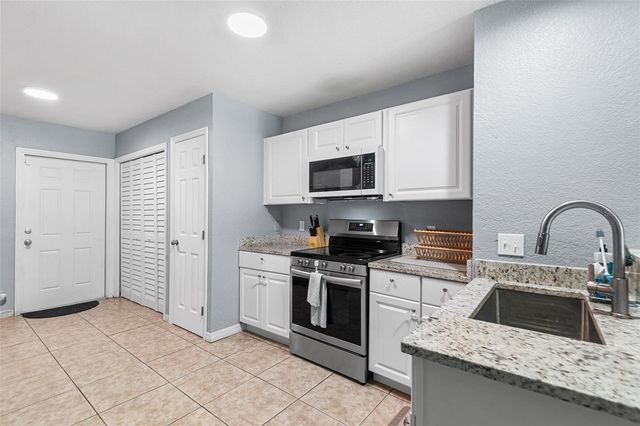 608 PINEVILLE LANE, Lakeland, FL 33810