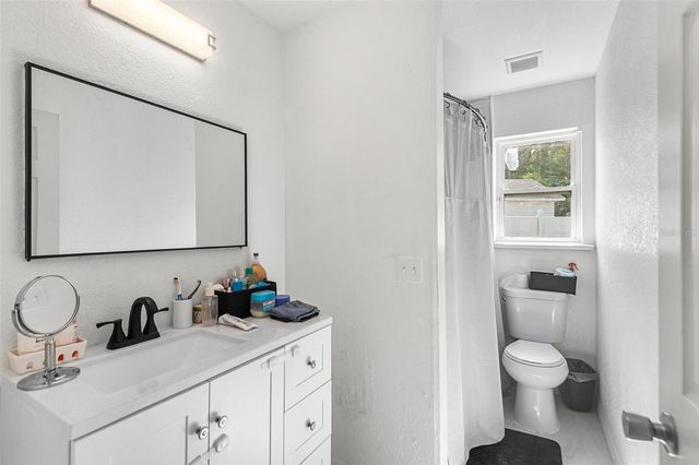 608 PINEVILLE LANE, Lakeland, FL 33810