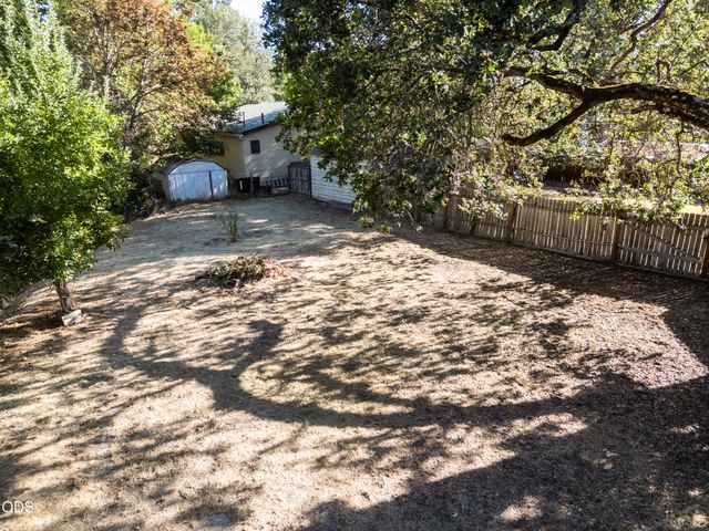 254 SW Rogue River Avenue, Grants Pass, OR 97526