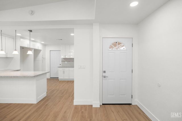 2612 LEE Street, Bakersfield, CA 93304